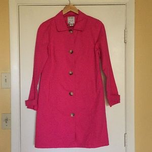 Trench coat / raincoat in Magenta